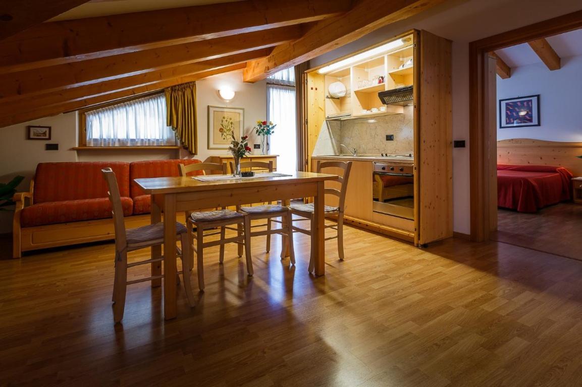 Hotel La Locanda Pinzolo Extérieur photo